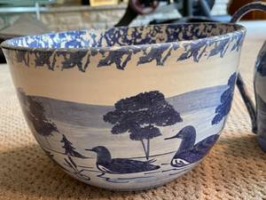 lot 108 image: Loon Themed Pitcher and Basin
