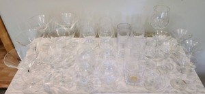 lot 26 image: Variety of Glassware