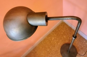 lot 46 image: Adjustable Floor Lamp
