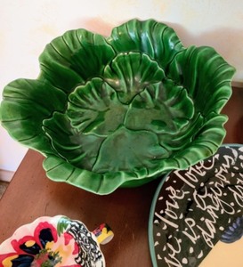 lot 73 image: Fun Servingware