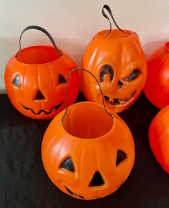 Plastic Pumpkin Treat Baskets