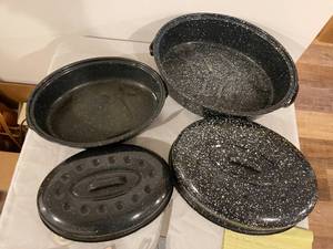 2 Roaster Pans