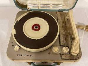 Vintage Victrola 45 Record Player