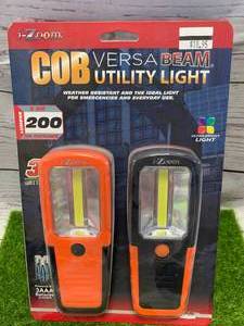 lot 10 image: COB Versa Utility Light Batteries Included