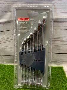 lot 22 image: Craftsman 7 Piece Evolv Wrench Set