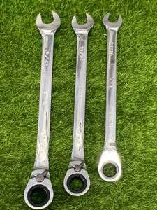 lot 27 image: SK Tools Three Piece G-Pro Reversible Wrench Set