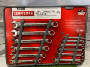 lot 31 image: Craftsman 12 Piece Combination Metric Wrench Set