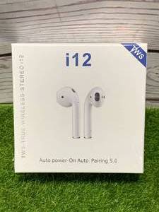 lot 45 image: Wireless Earbuds with Charging Case (Like Apple Airpods)