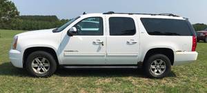 2010 GMC Yukon XL SLT 1500 4X4
