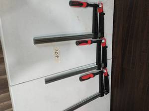 lot 124 image: 3 BESSEY CLAMPS