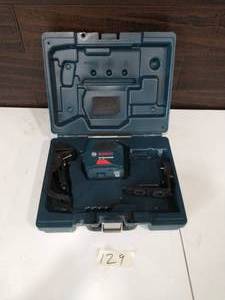 lot 129 image: BOSH 50 ft. Cross Line Laser Level Self Leveling with VisiMax Technology, L-Bracket Adjustable Mount and Hard Carrying Case