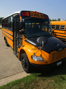 lot 986 image: THOMAS 47 PASSENGER SCHOOL BUS
