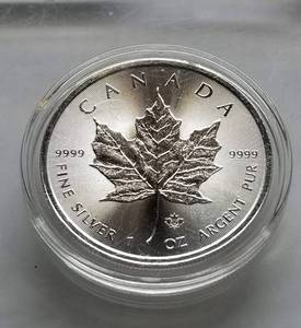 2014 CANADA $5 MAPLE LEAF 1 TROY OZ .9999 FINE SILVER IN AIRTITE