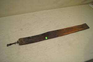 lot 100 image: Straight Razor Sharpening Belt