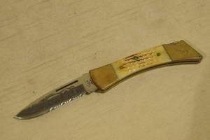 lot 101 image: Case XX Folding Pocket Knife - North American Hunting Club