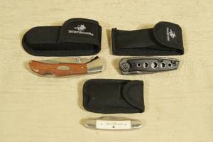 lot 104 image: 3 Winchester Folding Pocket Knives with Cases