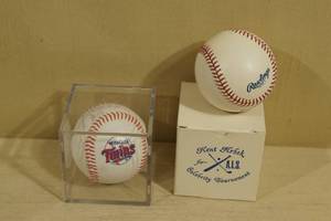 lot 91 image: Kent Hrbek Signed Minnesota Twins Baseball with a Blank Official Ball