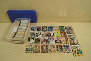 lot 82 image: Baseball Cards - 1980s to Modern, Inserts, Rookies