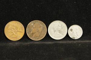 lot 31 image: 4 Foreign Coins - Canada Silver Dime
