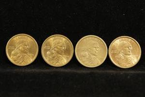 lot 20 image: 4 Sacagawea Dollar Coins