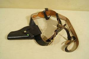 lot 29 image: Black Leather Low Ride Duty Holster with Belt