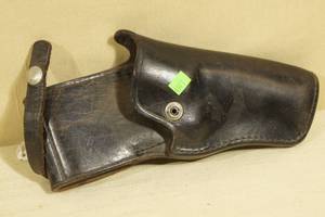lot 33 image: Vintage Smith & Wesson B17 34 Black Leather Handgun Holster