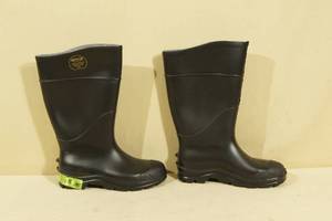 lot 88 image: CHOICE OF SIZE Servus Rain Boots - Size 7 OR 8
