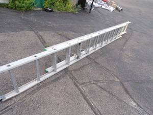 24 Extention Ladder Aluminum