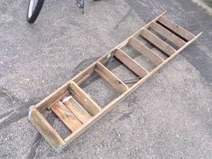 8 Wood Step Ladder