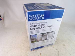 4.4 Gallon Pressure Tank