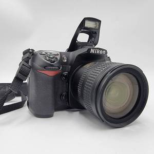 Nikon D200 DSLR with a 18-70mm Lens