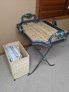 lot 176 image: Stunning Vintage TV Tray Table & Wicker Magazine Basket wMagazines