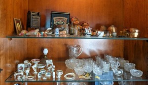 lot 46 image: Grand Assortment of Miniatures and Crystal Glassware
