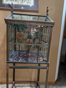 lot 14 image: Beautiful Standing Terrarium with Rustic Pineapple Decor