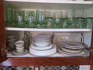 lot 69 image: Lot of Vintage Dishware Haagen-Dazs, Corelle, Green Glass, and More