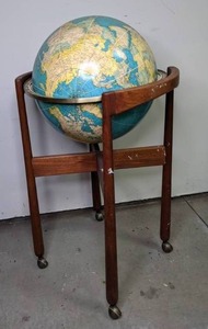 lot 222 image: Vintage Globe w Wood Stand on Wheels
