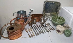lot 243 image: Ceramic and Mixed Metals Kitchen Lot