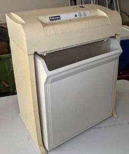 lot 201 image: Fellowes Powershred Paper Shredder