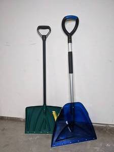 lot 207 image: Lot of (2) Snow Shovels
