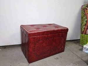 lot 220 image: Vintage Red Ottoman with Storage
