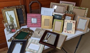 lot 173 image: Fun Mixed Lot of 21 Beautiful Picture Frames