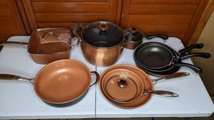 lot 31 image: Beautiful Copper Set of Pots & Pans Copper Chef & Epicurious