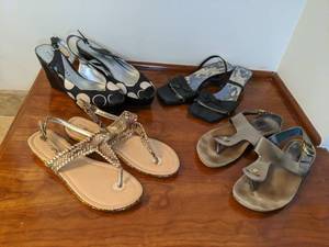 lot 142 image: Sandal Lot Passions, Audre Brooks, size 8