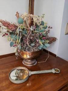 lot 122 image: Beautiful Antique Round Hand Mirror, Flower Dcor in Beautiful Copper Pot