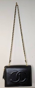 lot 131 image: Beautiful Small Black Chanel Purse