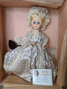 lot 371 image: Vintage Collectible Doll. - Madame Alexander - Martha Washington