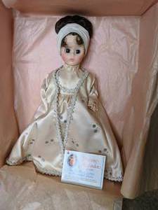 lot 378 image: Vintage Collectible Doll - Madame Alexander - Dolley Madison
