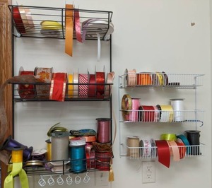 lot 170 image: Fun Lot of Ribbons