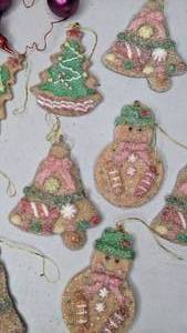 lot 267 image: Lot of Christmas Decor, Dolls and Ornaments