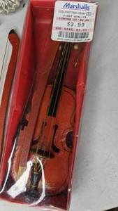 lot 272 image: Lot of Miscellaneous Christmas Items